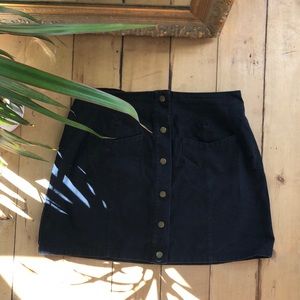 No brand name button up black mini skirt